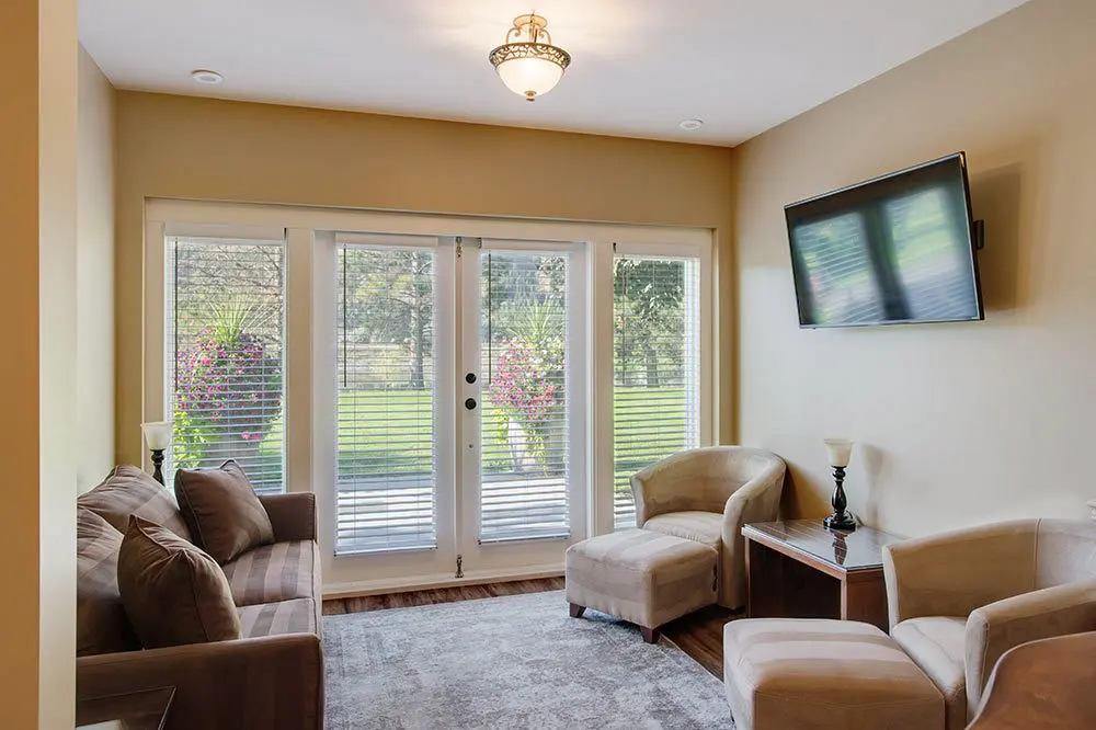 Kentucky Suite, view 1 at South Thompson Inn in Kamloops, BC