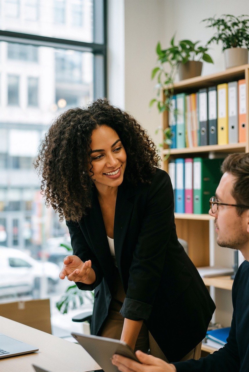 business,-interview,-conversation,-office,-professional,-teamwork,-collaboration - geralt (pixabay)