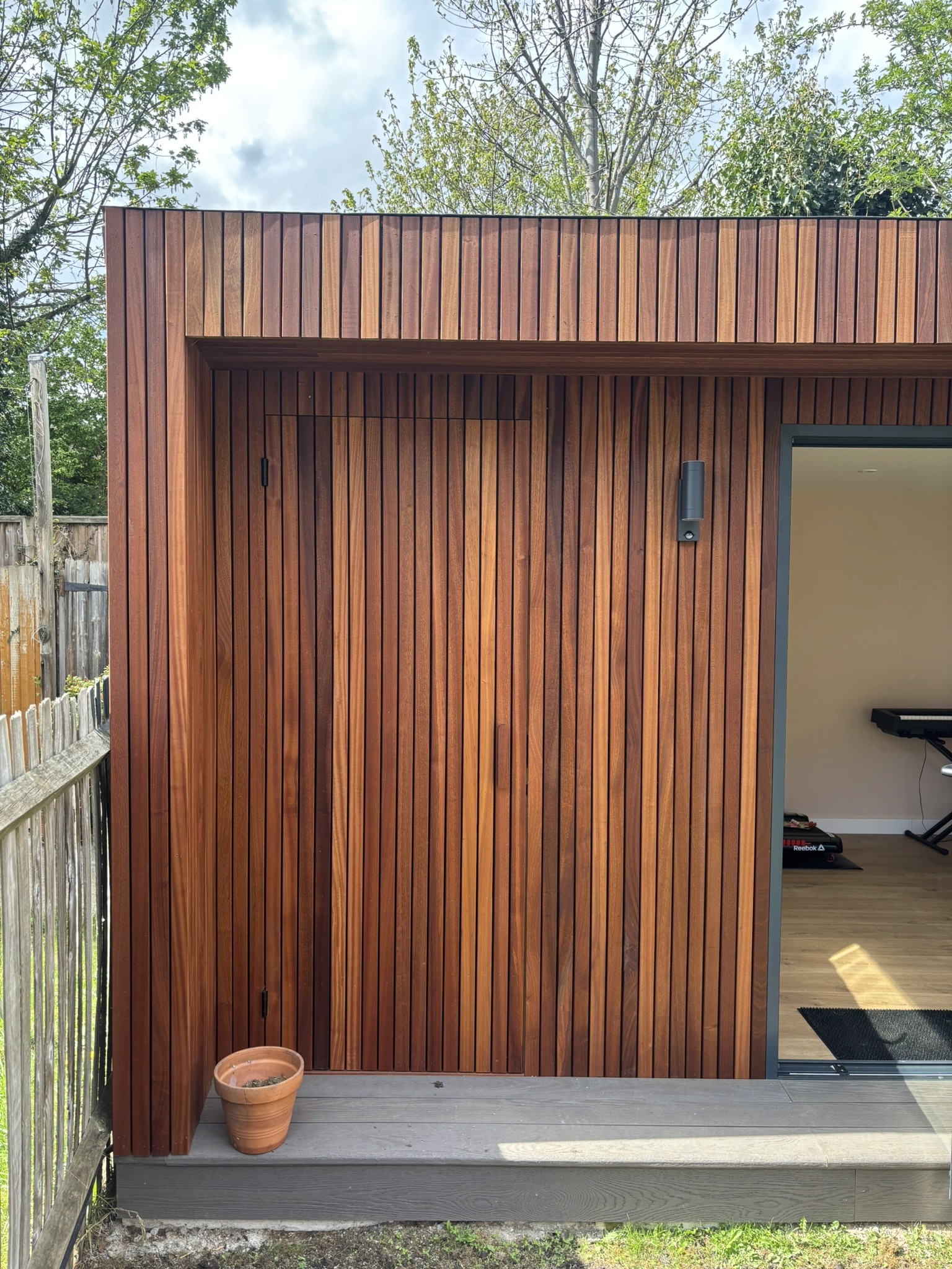 Sapele Entertainment Room photo 8