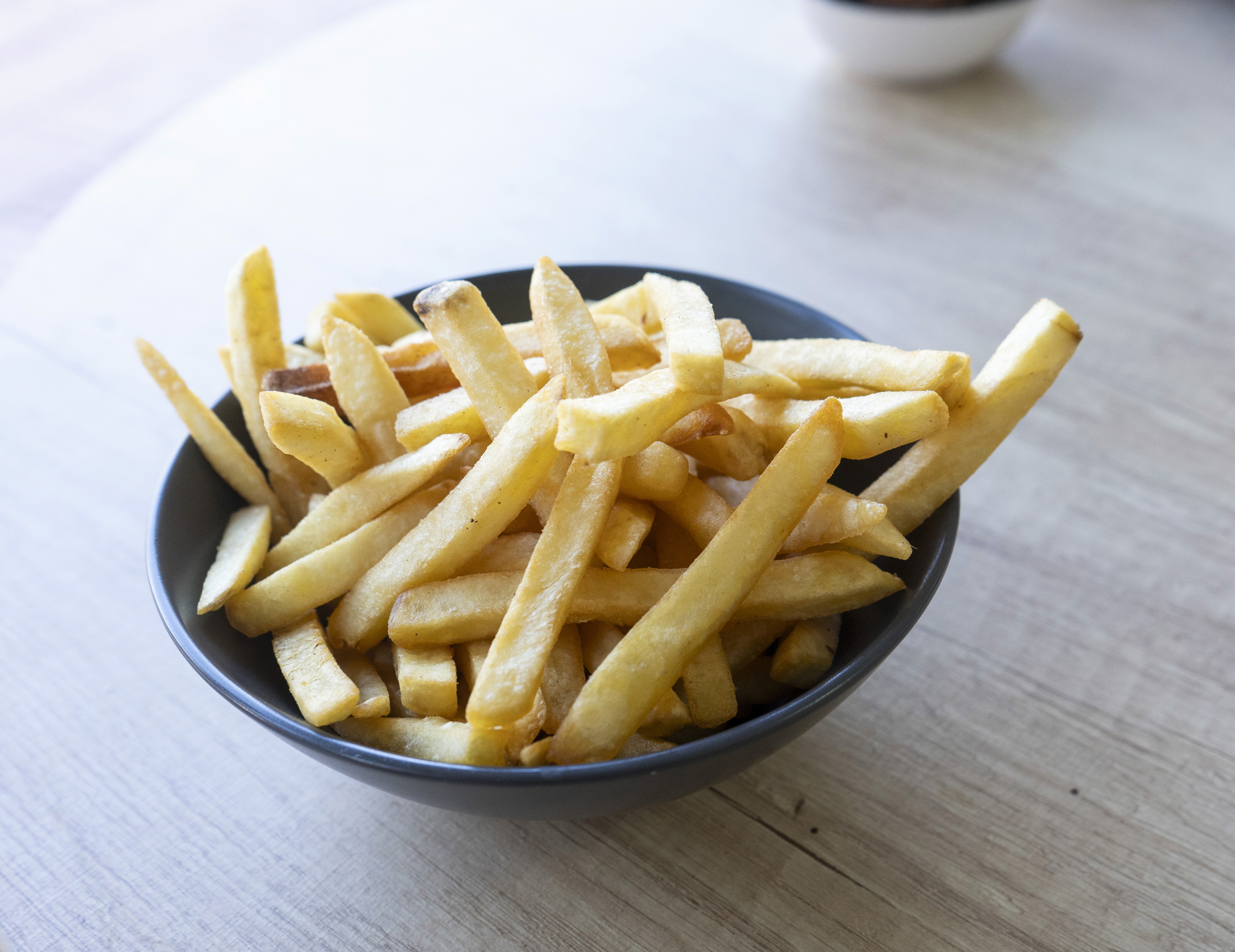 porción de papas fritas.