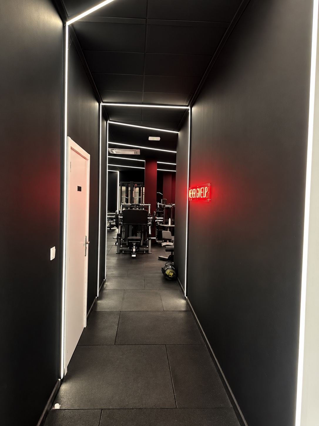 Kevin Barba Coaching, Aspe · iluminación LED de gimnasio · Ledilux