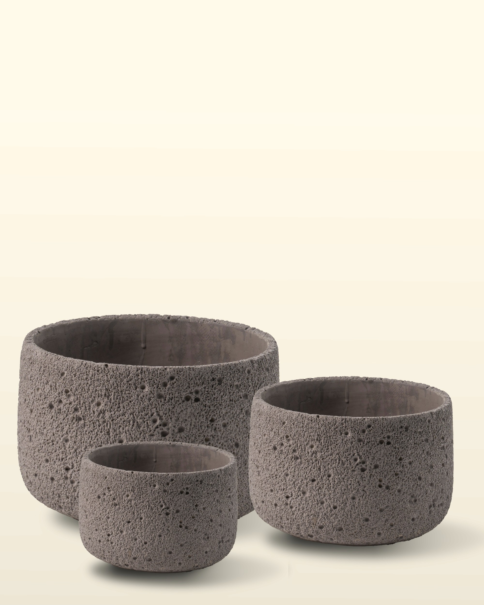 حوض بني رمادي — 20×20×13.5 سم — البيت الأخضر