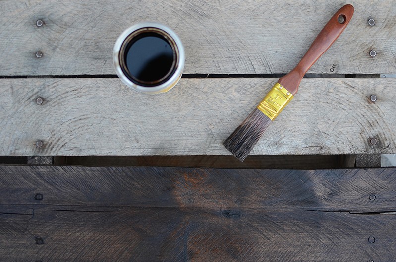 varnish on wood
