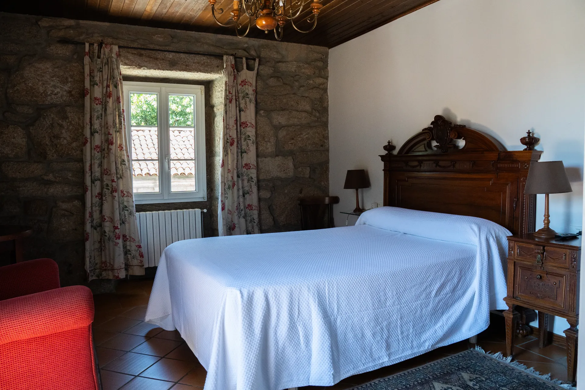 Habitación doble con baño privado en Casa Cruceiro - Alojamiento rural en Arbo, Pontevedra