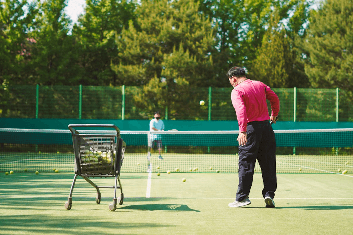 tennis lesson coach