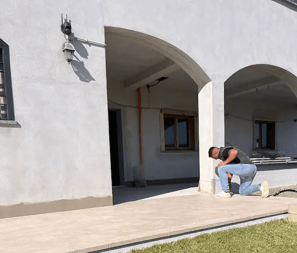 titolare at edilizia controlla finiture esterne