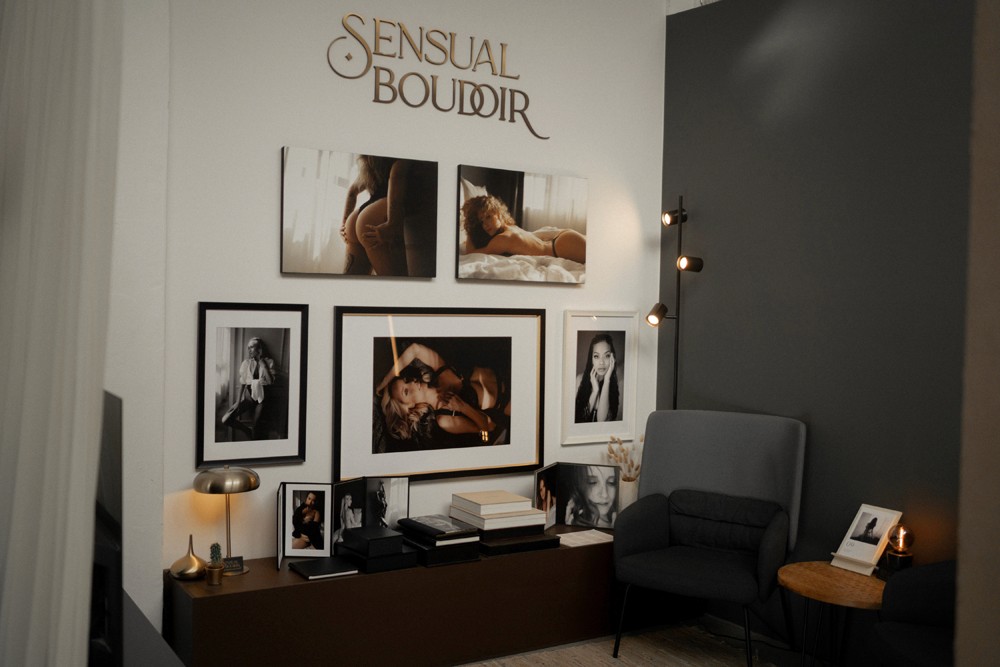 Luxury boudoir photography studio in Solothurn, Switzerland by Ramona.