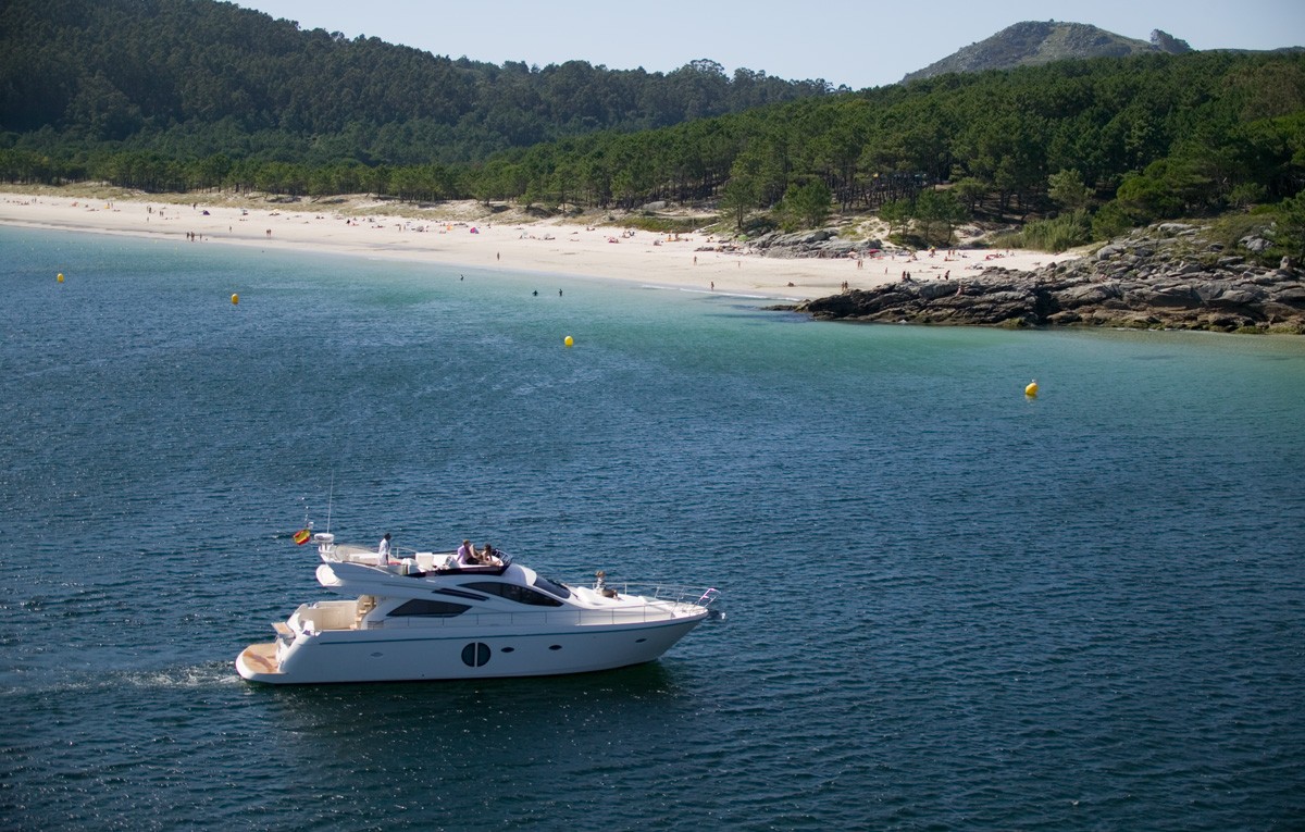 The Rodman Muse 54 on the coast