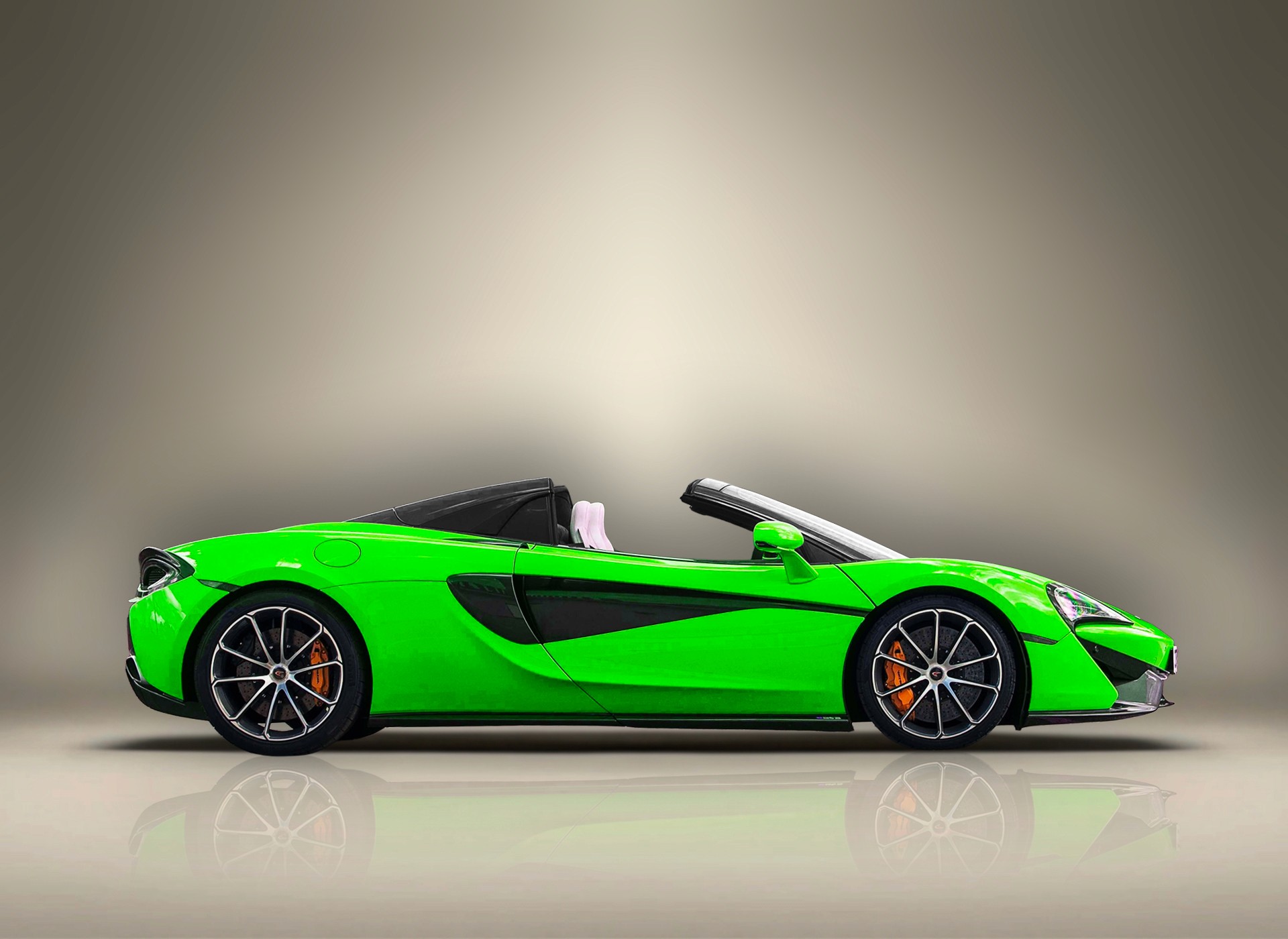 Location Mclaren 570S Spyder Vert Noir à Dubaï – Keyz Rent | Supercar