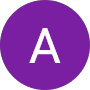 Písmeno A na fialovém podkladu
