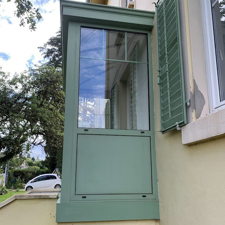 Une porte d'entrée magnifique nettoyée par Ultra'Vitres