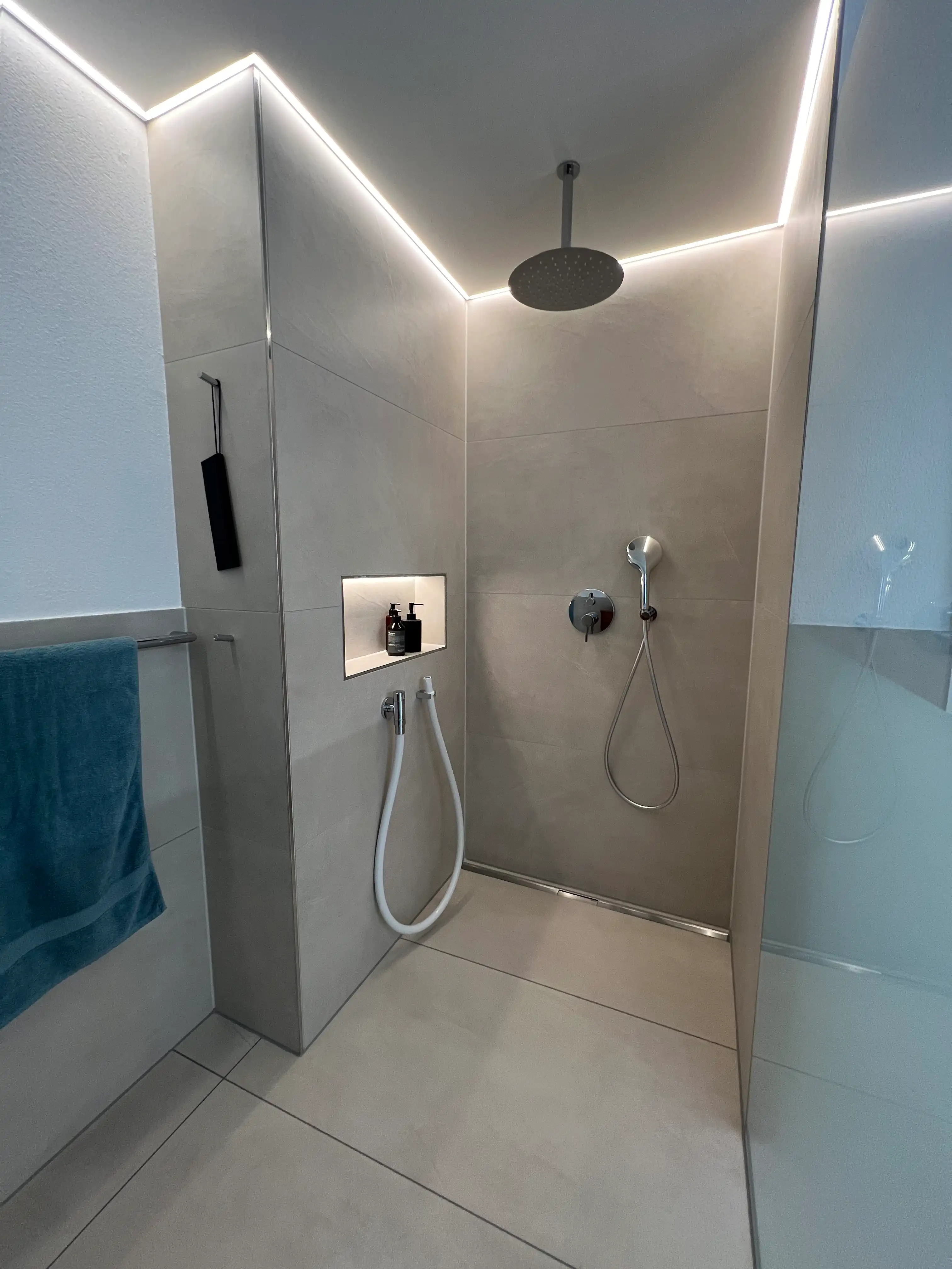 HOTI Badumbau bei Familie Tschudi in Widnau mit bodenebener Dusche