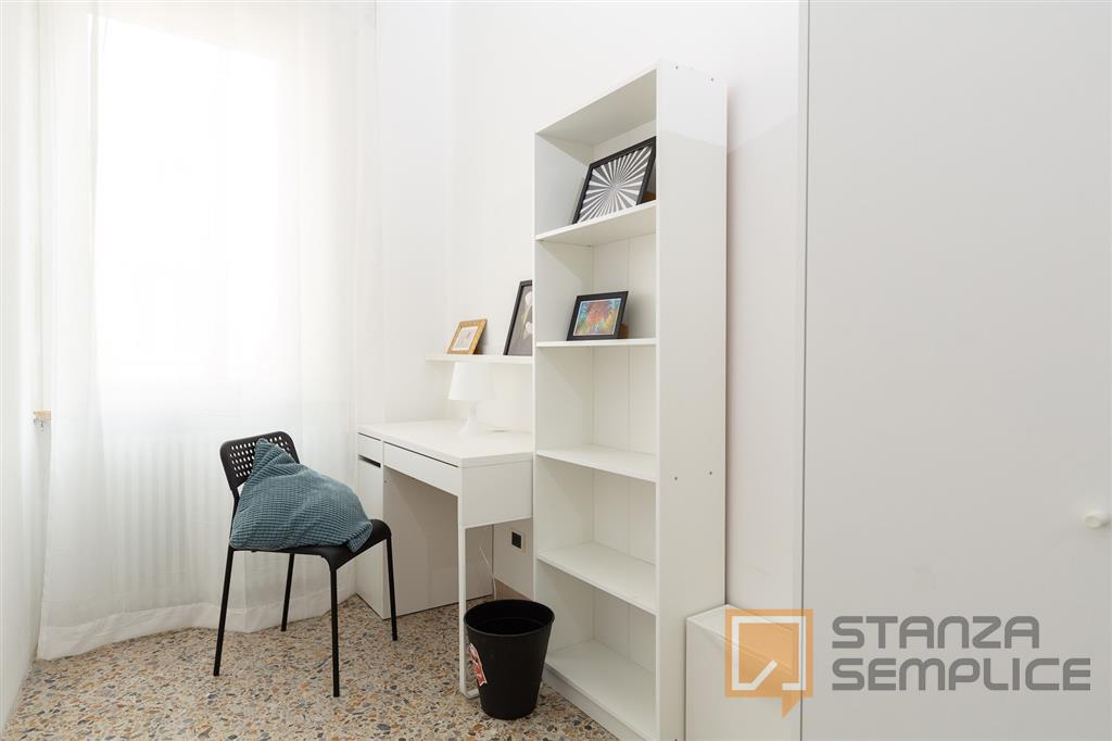 11 sq m room in Via D'AUGUSTO, Rimini