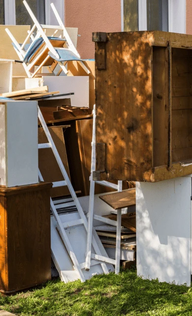 Odvoz kosovnih odpadkov – praznjenje garaž, kleti, stanovanj in praznjenje poslovnih prostorov