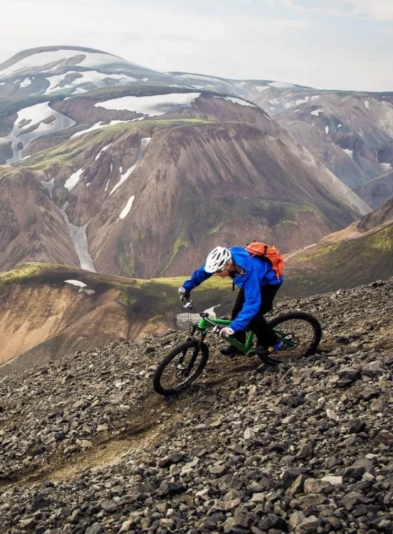 Battling the wind in iceland with a carbon bike
