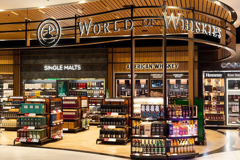 香港機場 HKIA 免稅零售店舖裝修升級，打造國際形象／Hong Kong International Airport (HKIA) duty-free retail shop fit-out upgrade for a global brand image