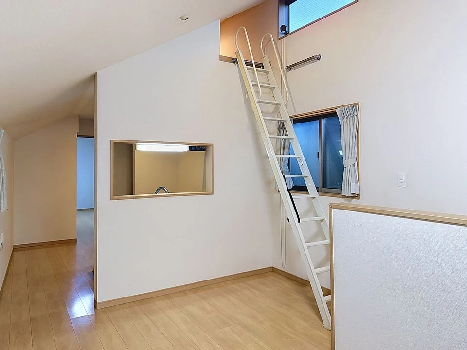 LDK・小屋裏収納用はしご