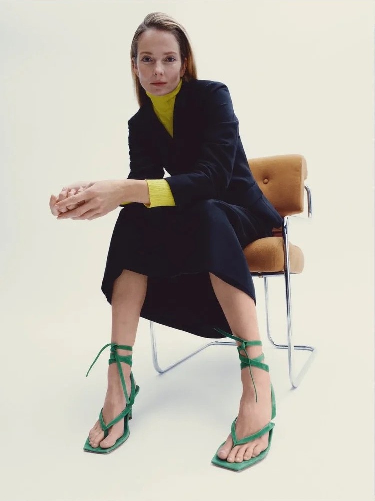 Editorial carousel image 25