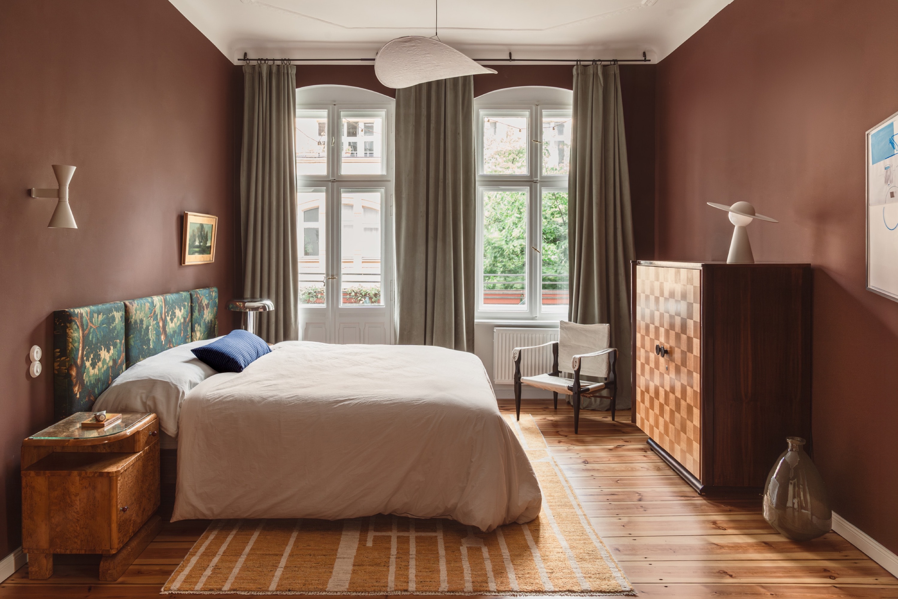 Chocolate brown bedroom in Berlin interior design