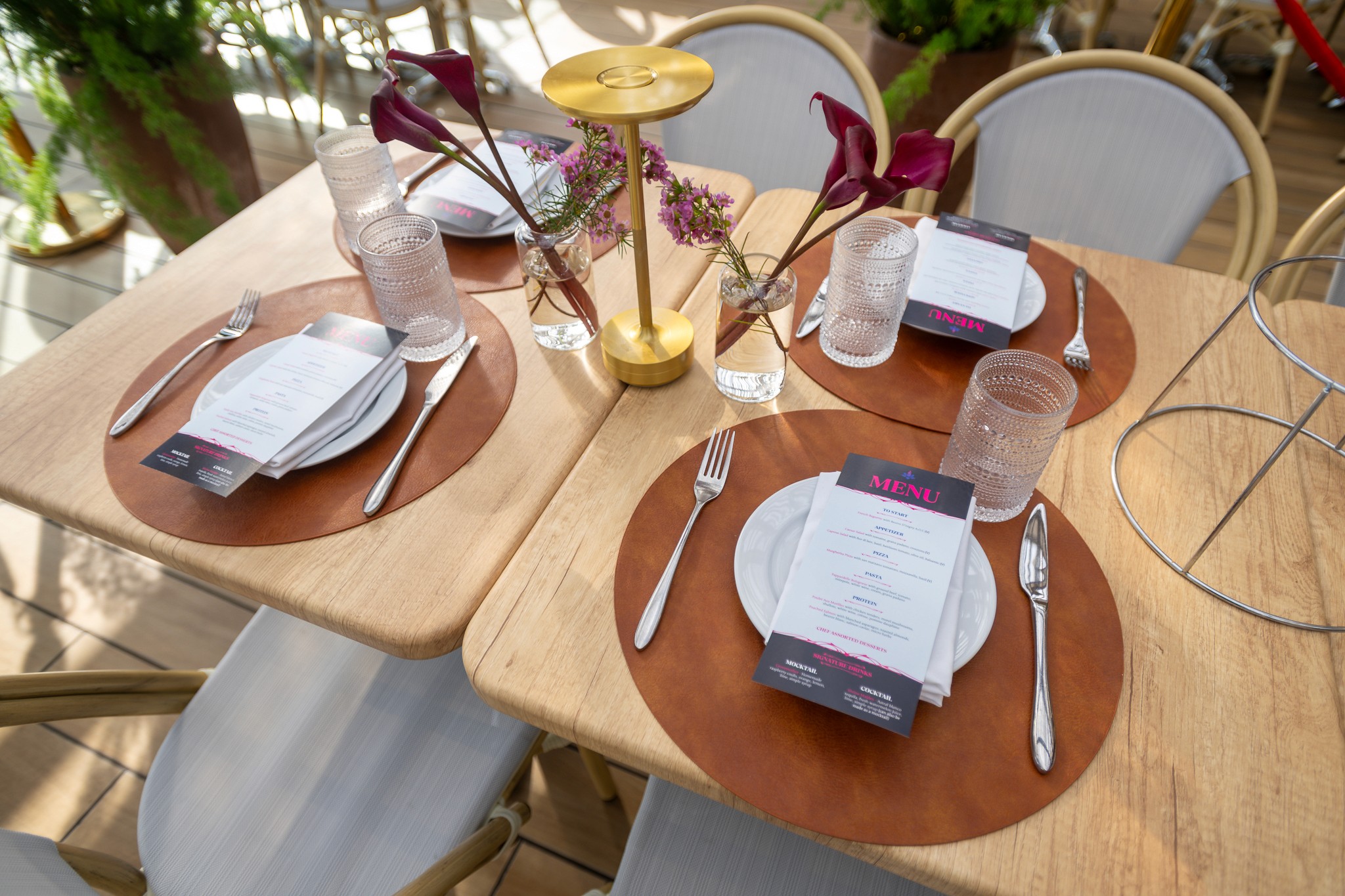 The catering setup with elegantly arranged dishes for the influencer and press reception.