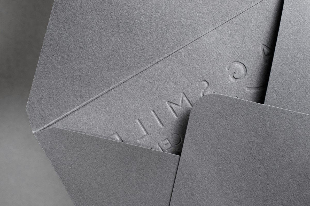 Envelopes, certificates for AG-Smile Dental Clinic printed on designer paper with raised uv varnish, digital printing.