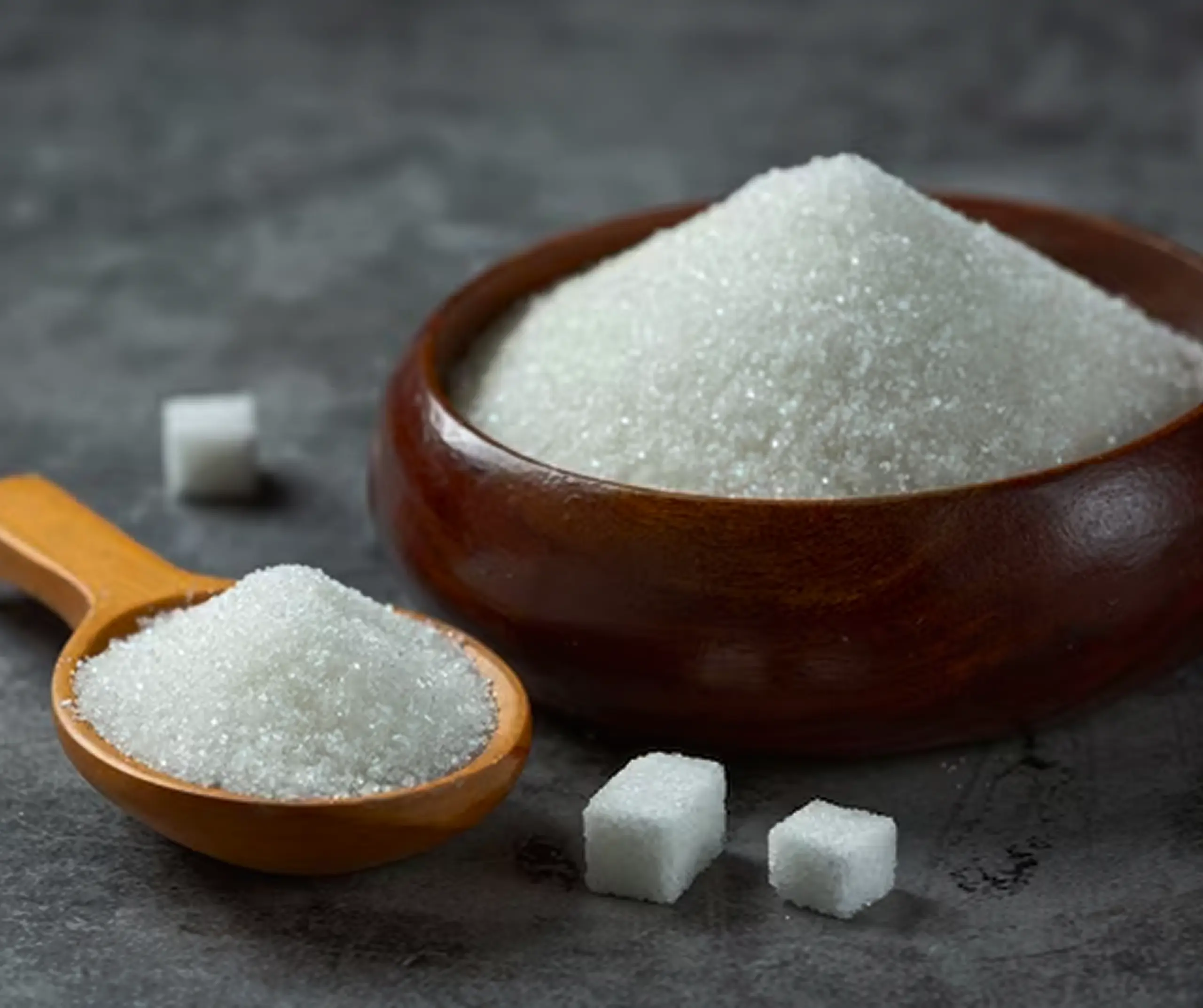 Refined sugar in a bowl