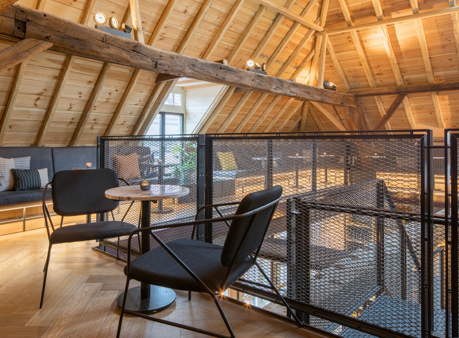 Positive Space, Madonna - zolder zitjes 2