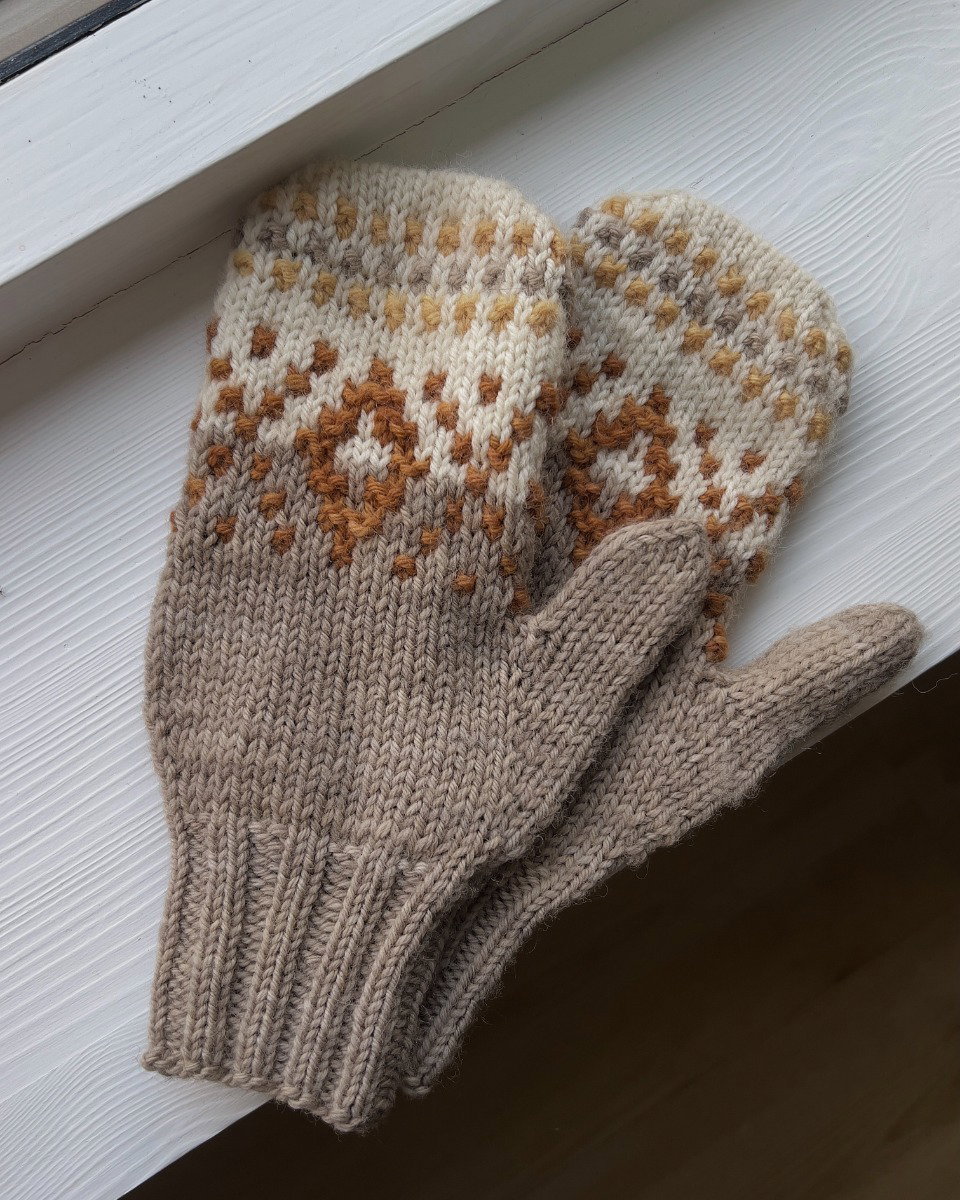 Tales of Patagonia Mittens knitting pattern by Slow Knit Studio