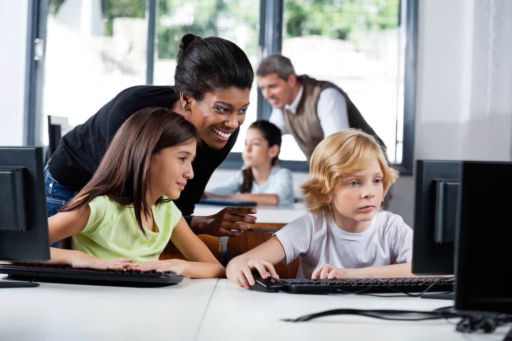 Utilizar e aplicar a tecnologia na escola com atividades que estimulem e engajem os alunos é sempre um desafio para educadores.