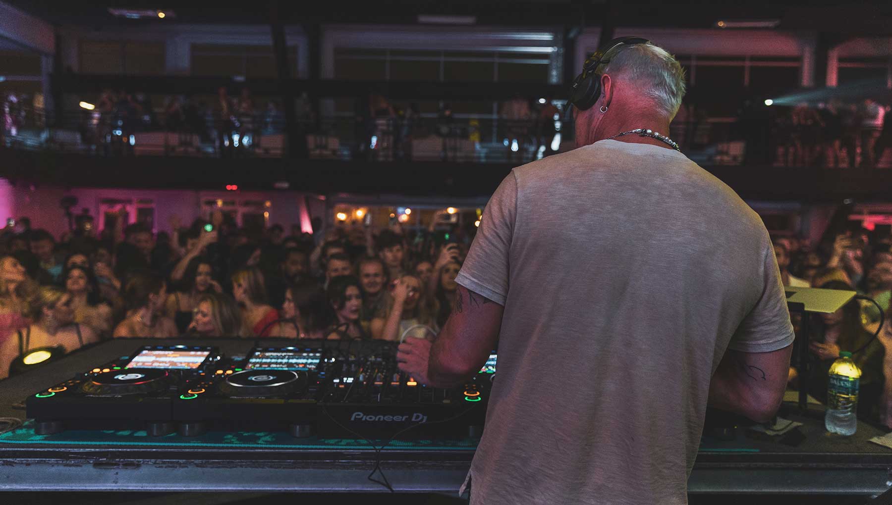 Image of Diplo playing to a crowd