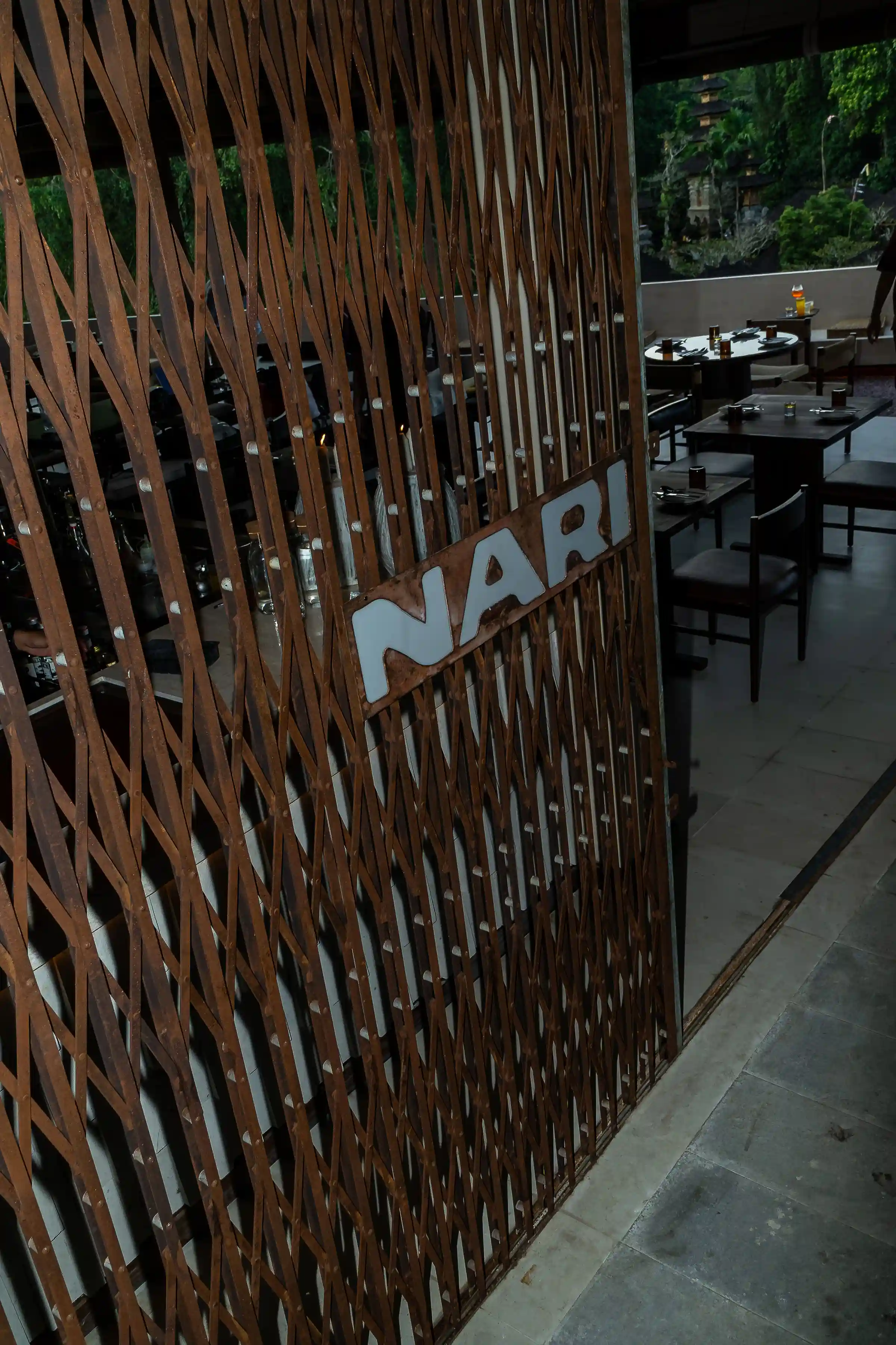 guide to buy in ubud and eat at nari restaurant