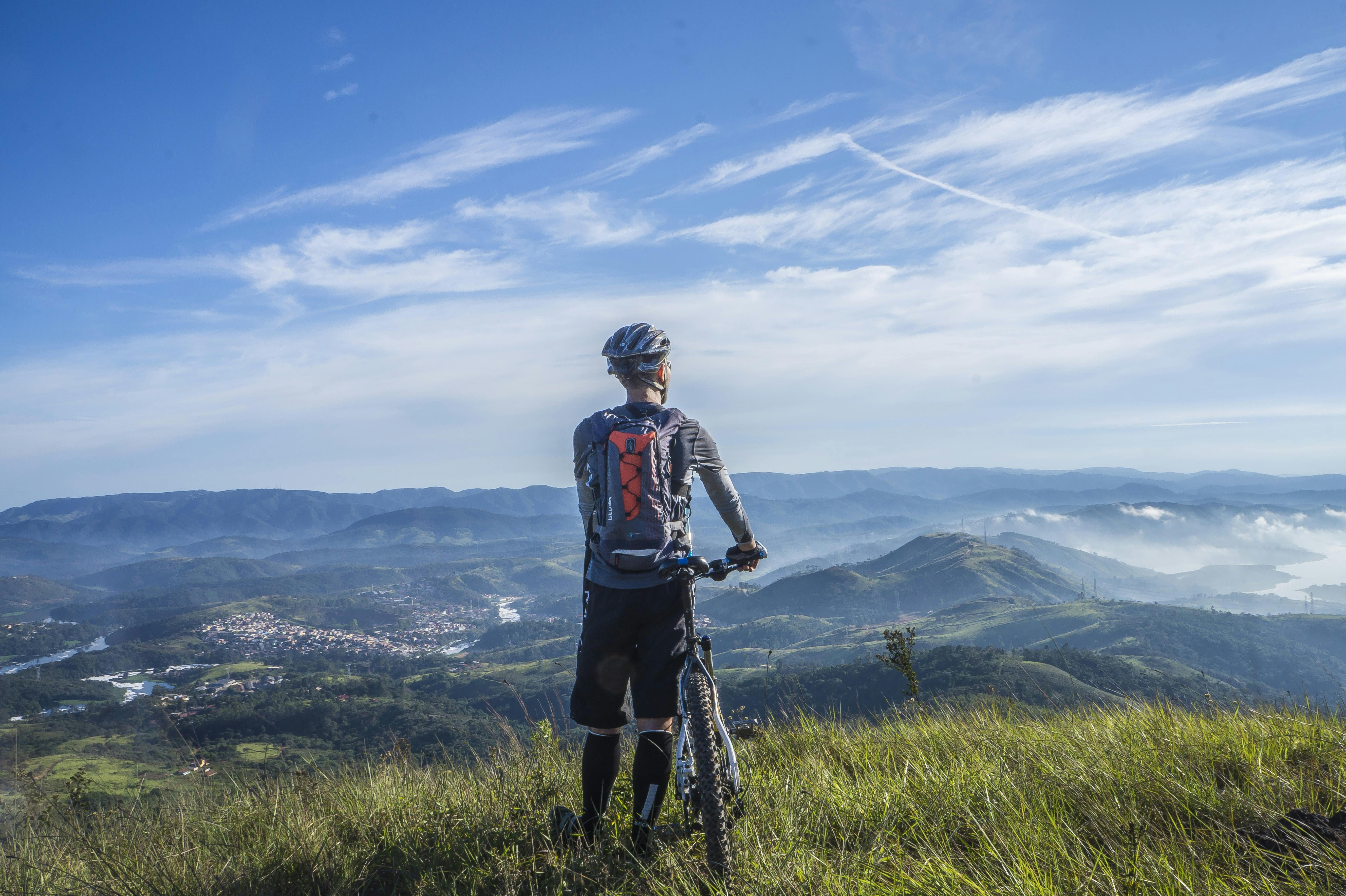 men Mountain Biking 