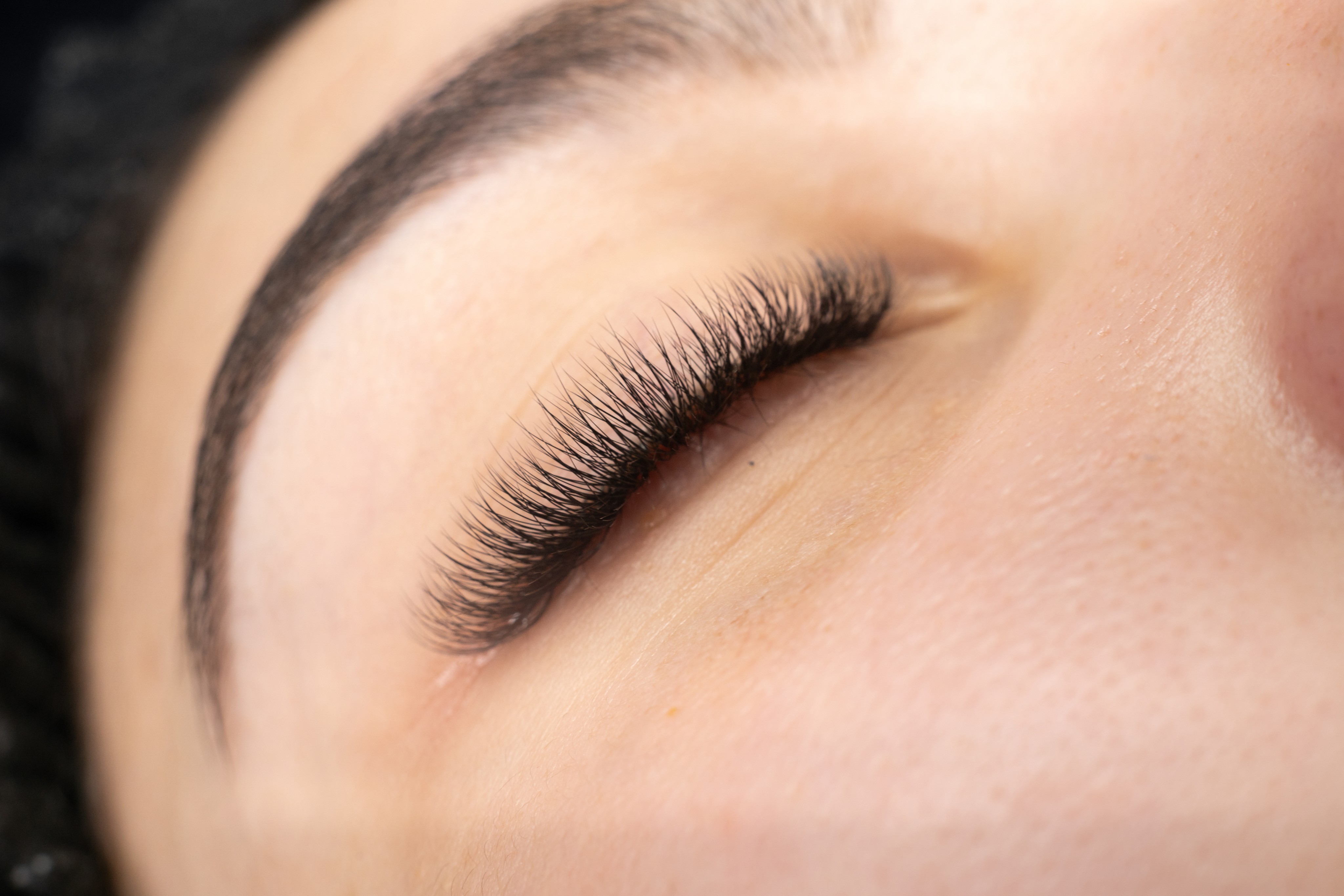 Hybrid Eyelash Extensions