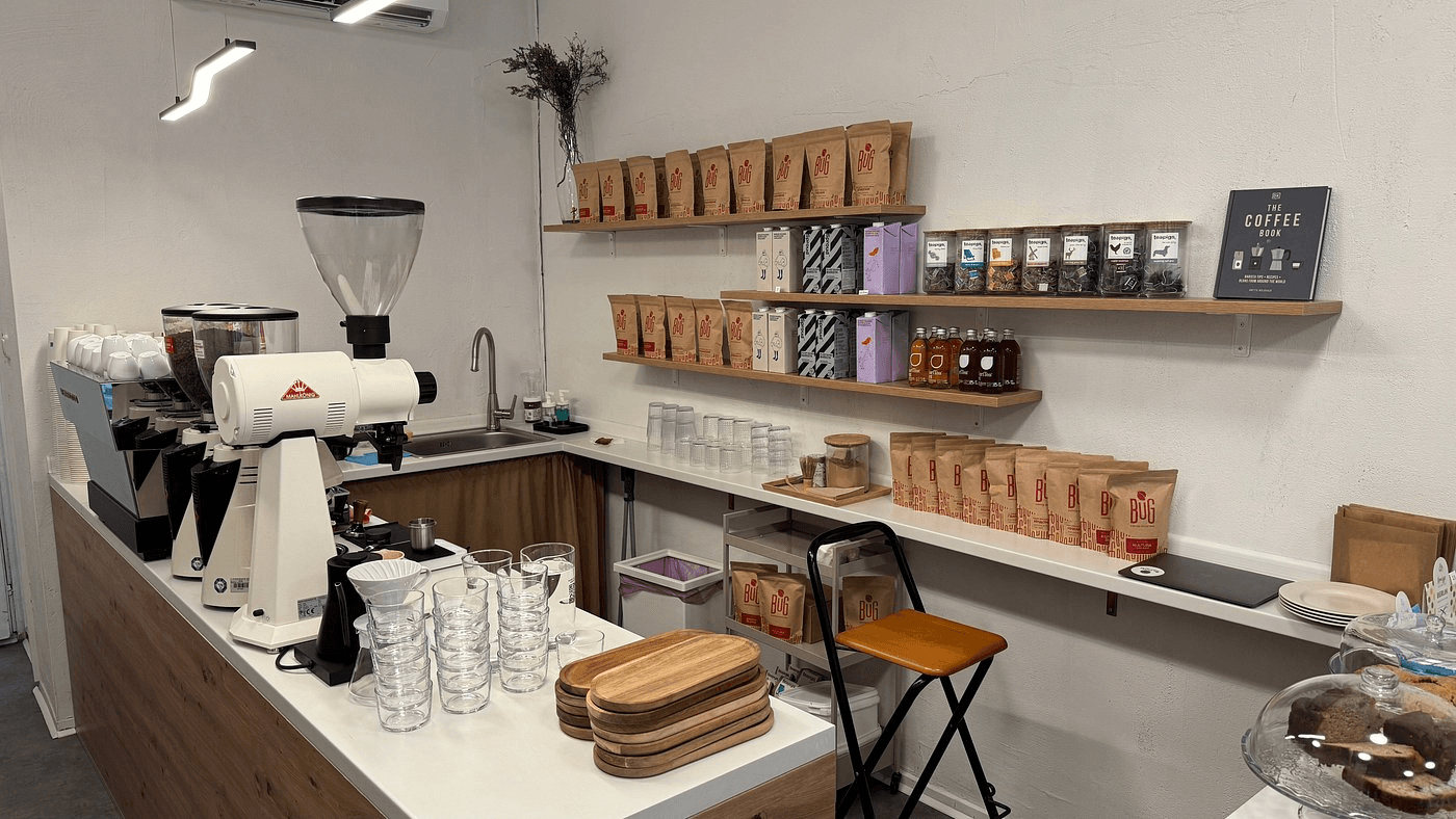 Bloom Cafe coffe counter