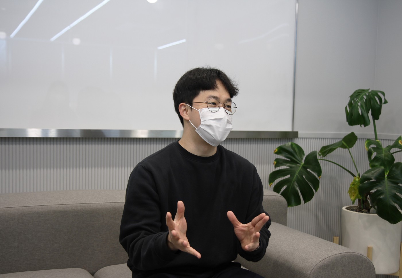 It’s a big advantage to be able to generate various documents on equities and their transaction histories on Quotabook, says he.