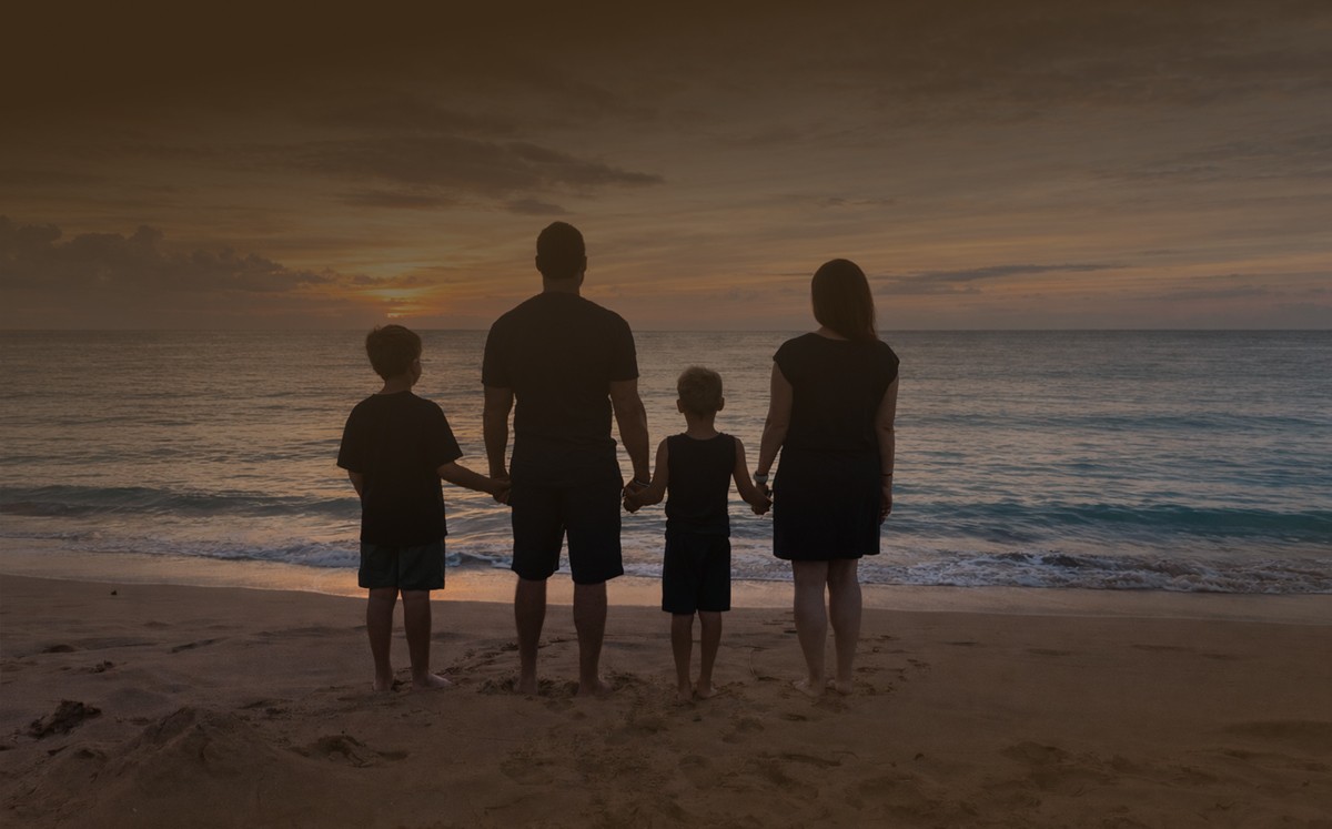 Hero image – hands and coffee cup