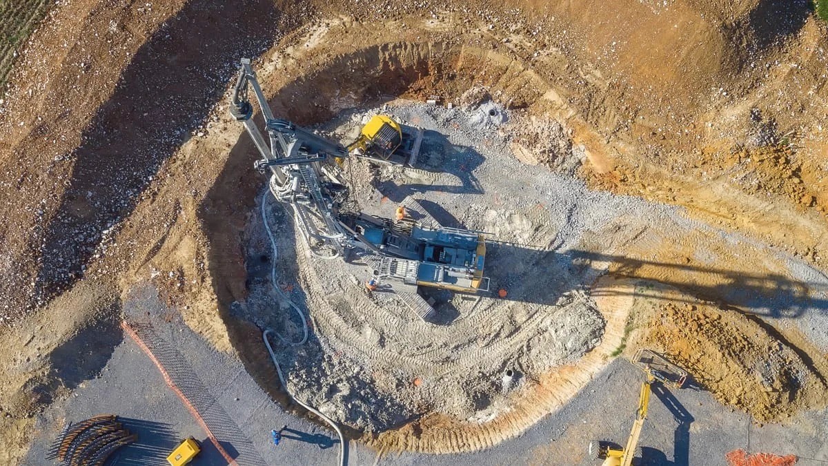 Drone au-dessus d’un site d’extraction circulaire en construction — Anteale | Yann Manac’h, photographe pro Lille Nord