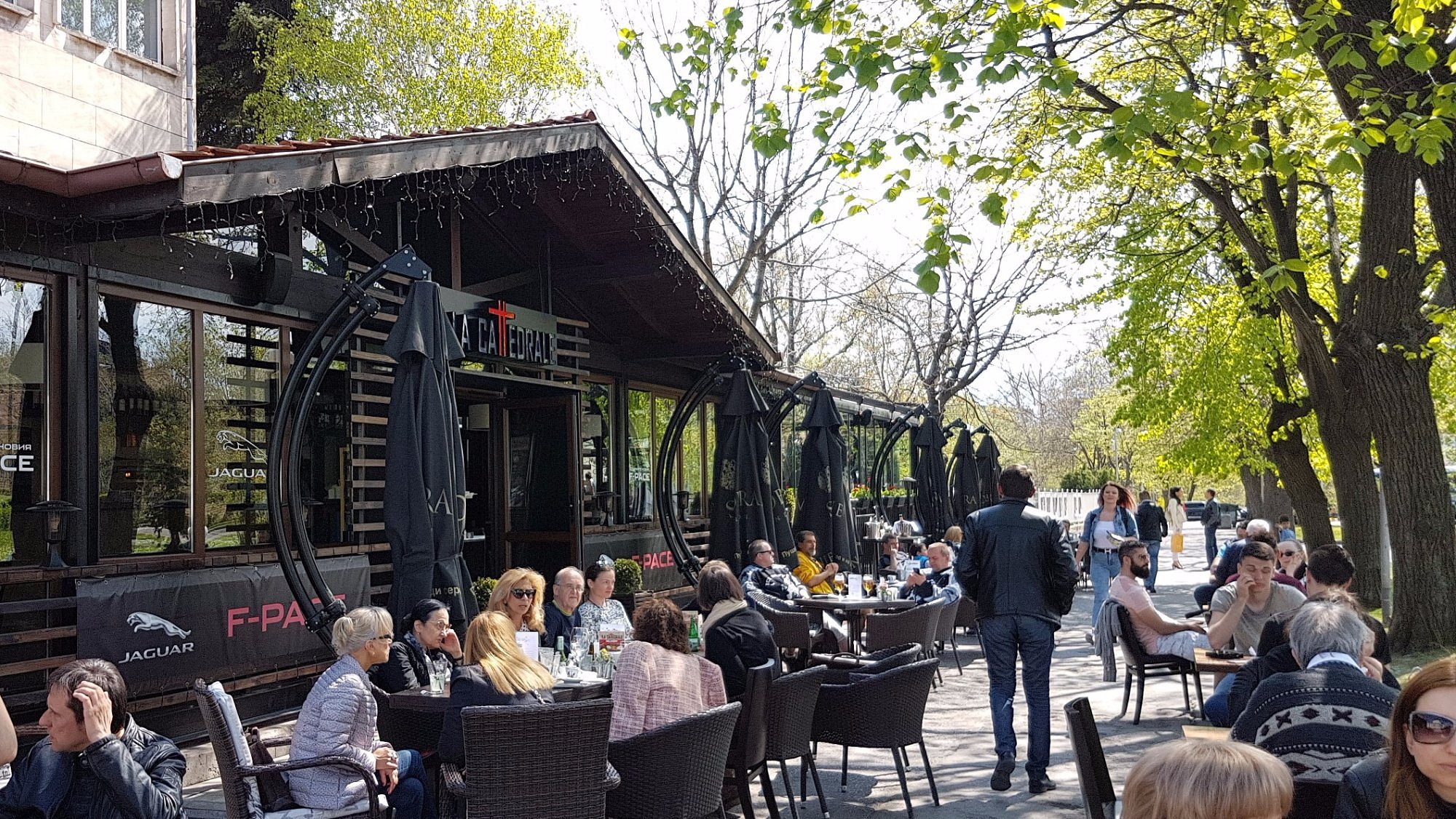  La Cattedrale exterior