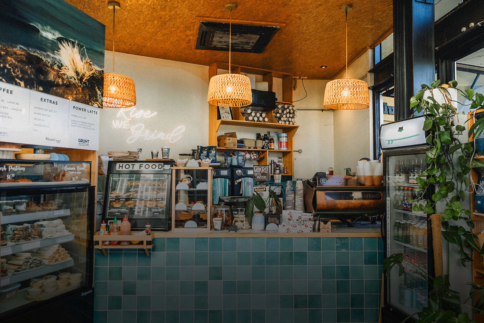 lemons and lemonade on a white cloth