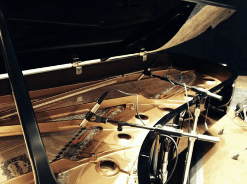 3 Zigma Microphones on Piano