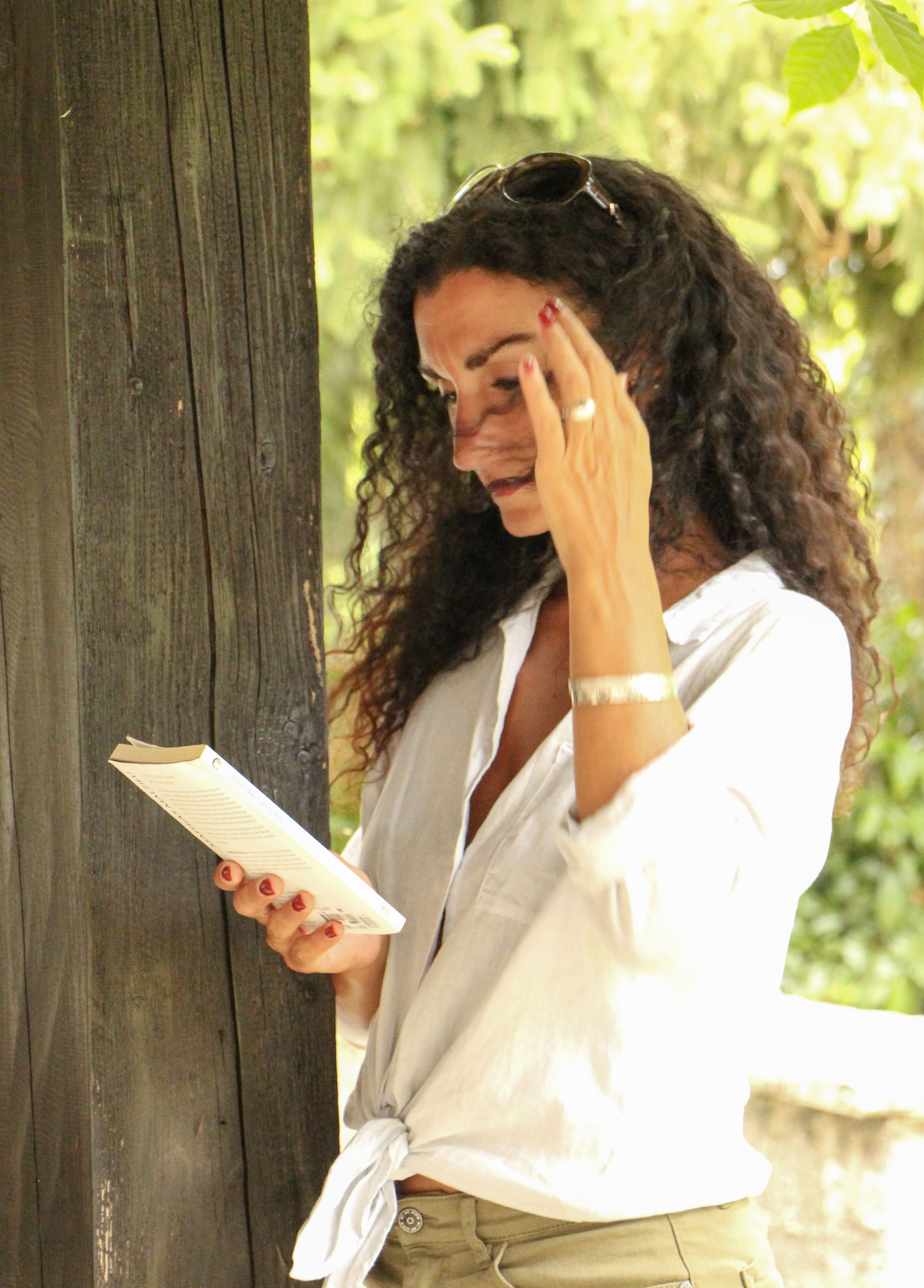 a black female model