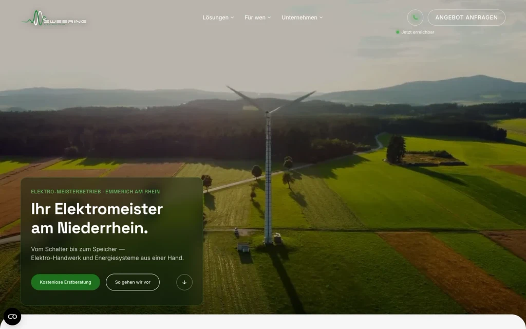 Website von Zweering Elektrotechnik auf einem Laptop