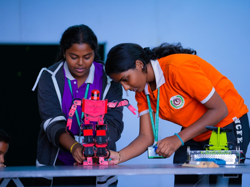 Schools with Robotics