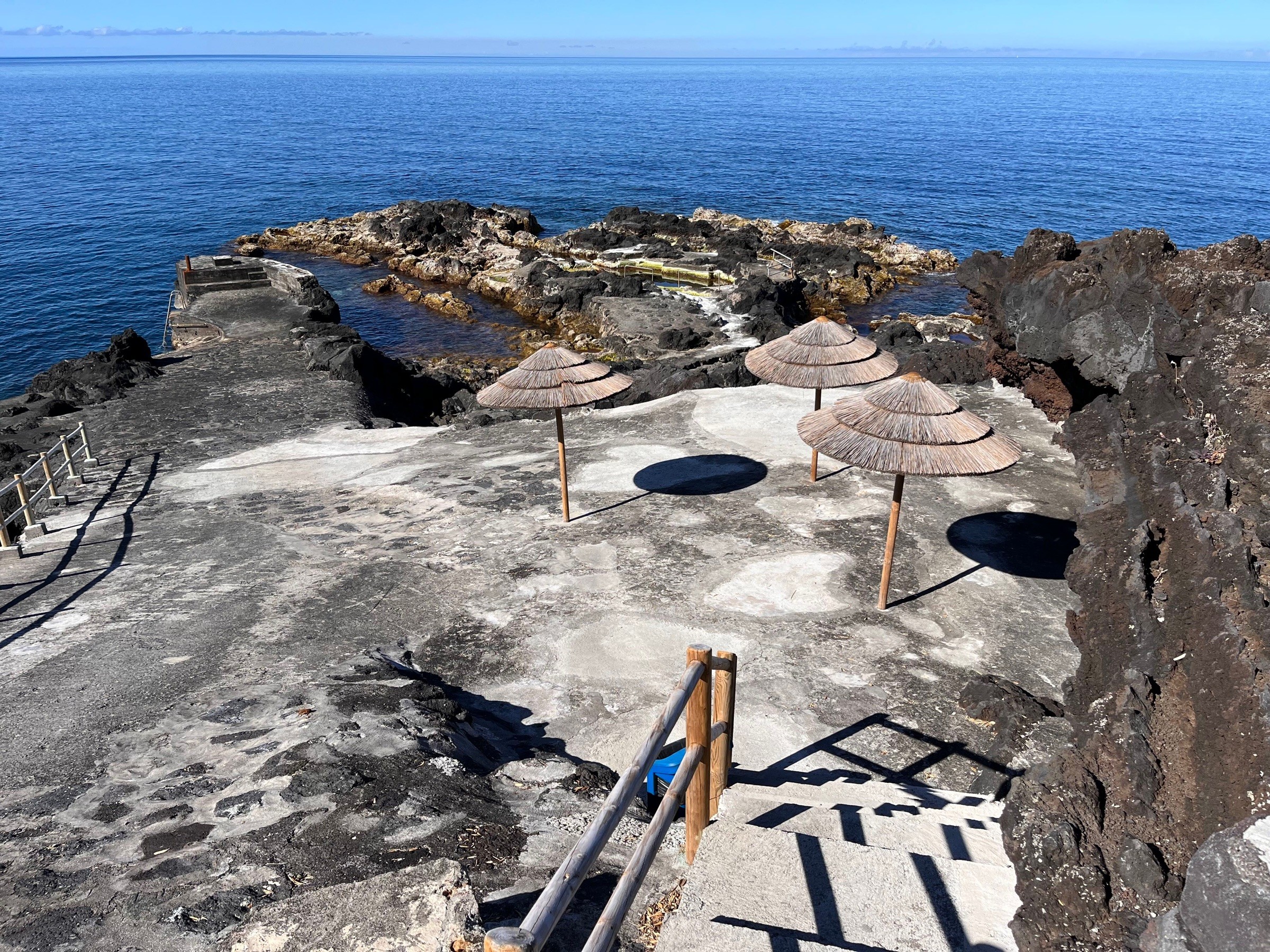 Local tidal pool area at Baixas, a five-minute walk from the lodge
