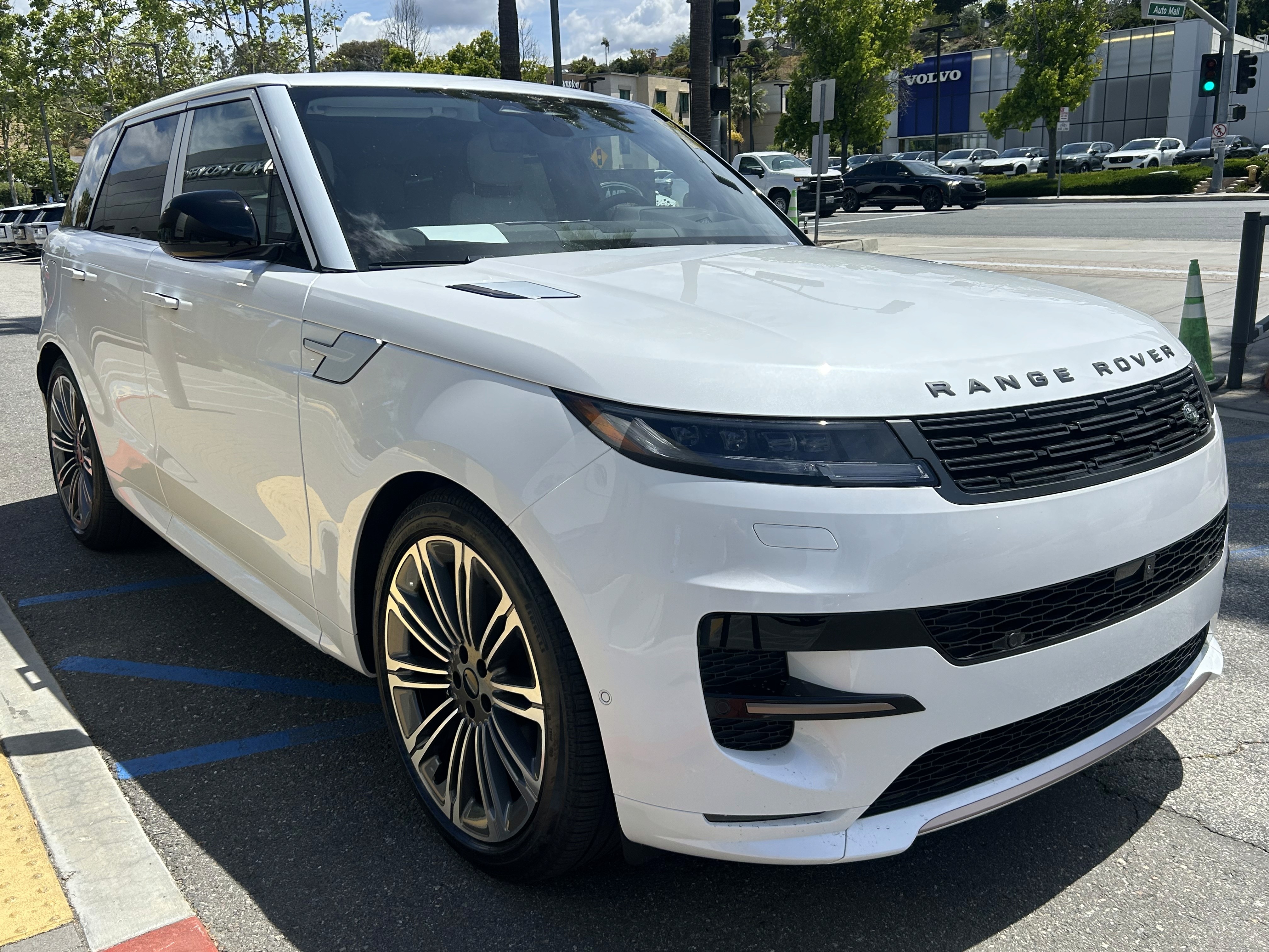 2026 white range rover sport
