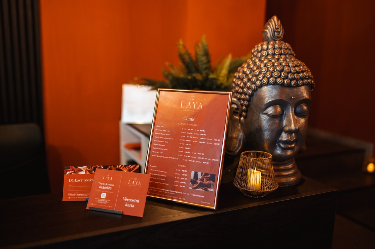 Autentické thajské dekorace LAYA Spa Ritual Liberec recepce