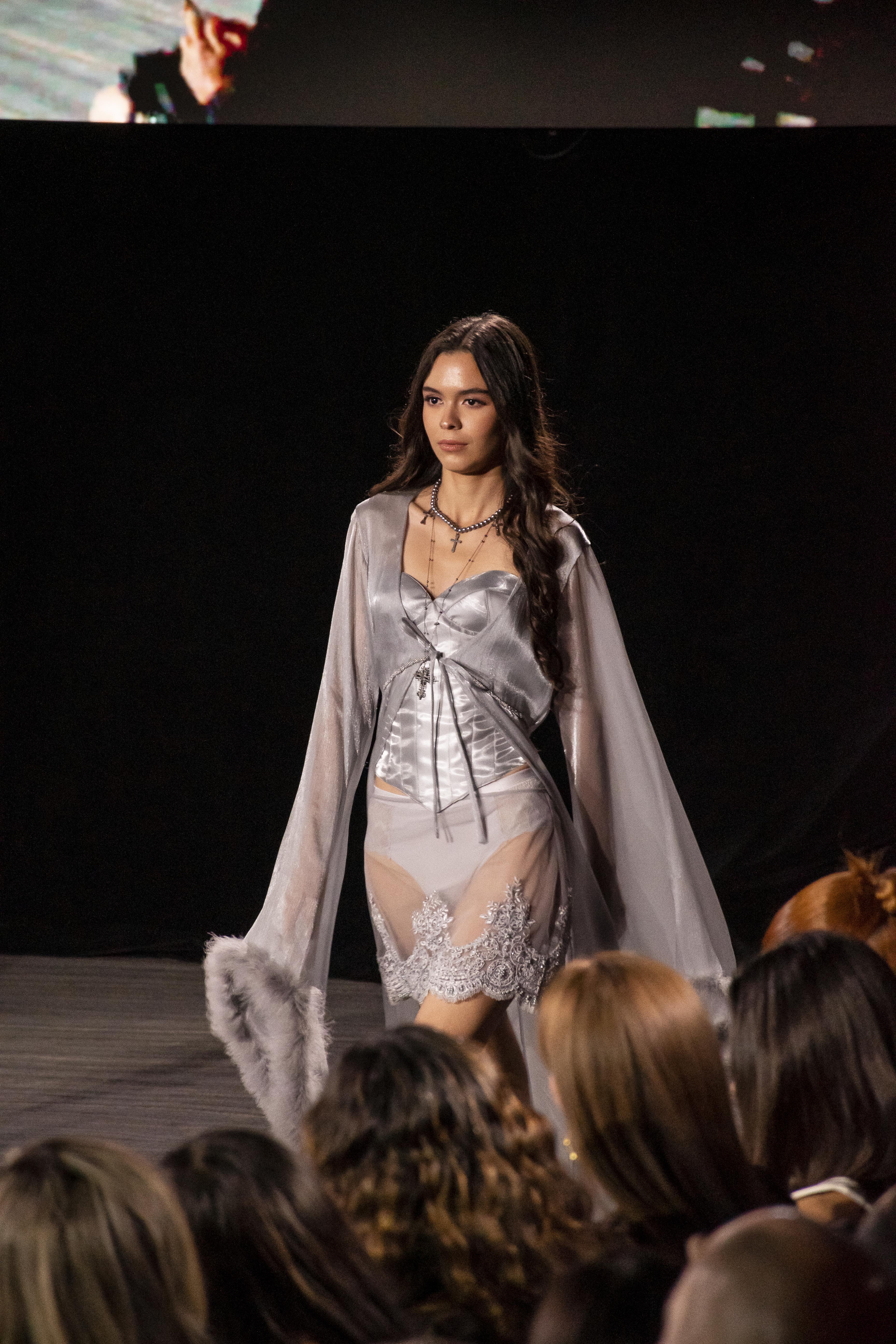 Alondra Méndez — 3