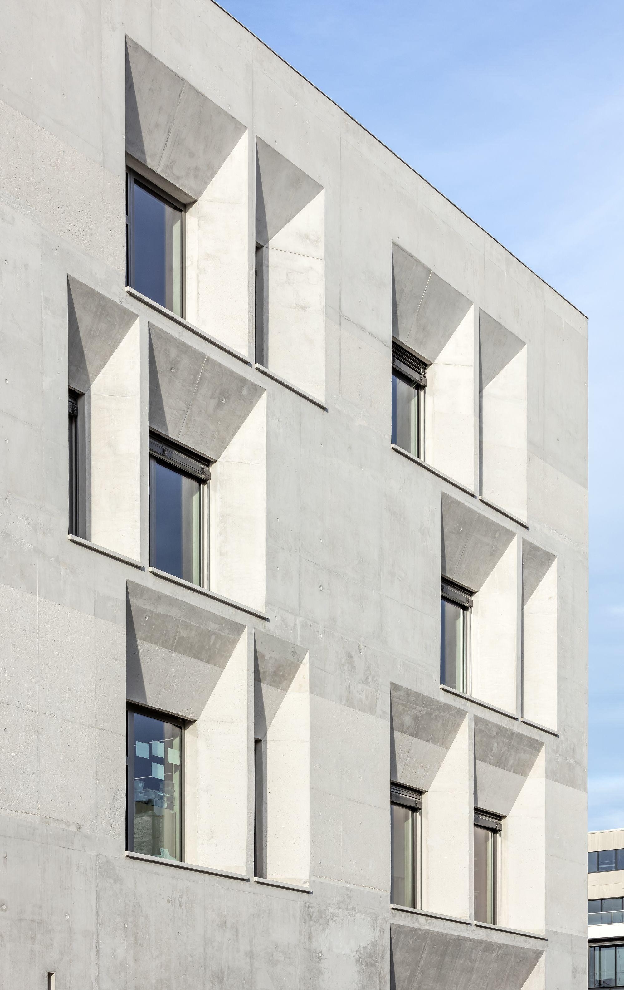 Demand, supply and market-access analysis for foreign construction and building-materials companies evaluating Ukraine