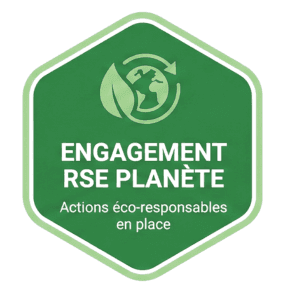 Badge Engagement RSE Planète illustrant les actions éco-responsables de Magnétis pour réduire l'empreinte carbone de sa solution SaaS.