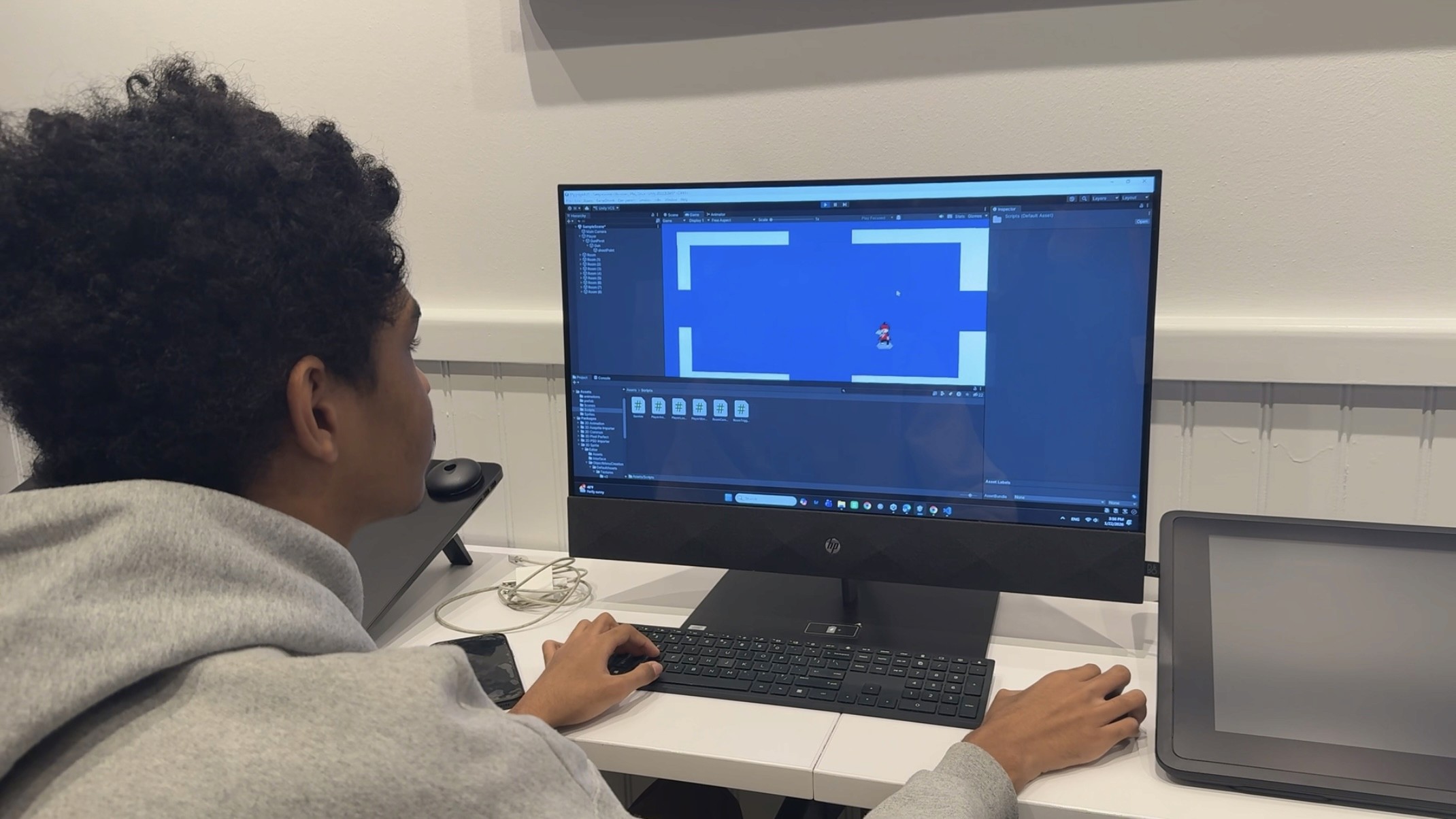 Artistic table setting for Ousseynou.